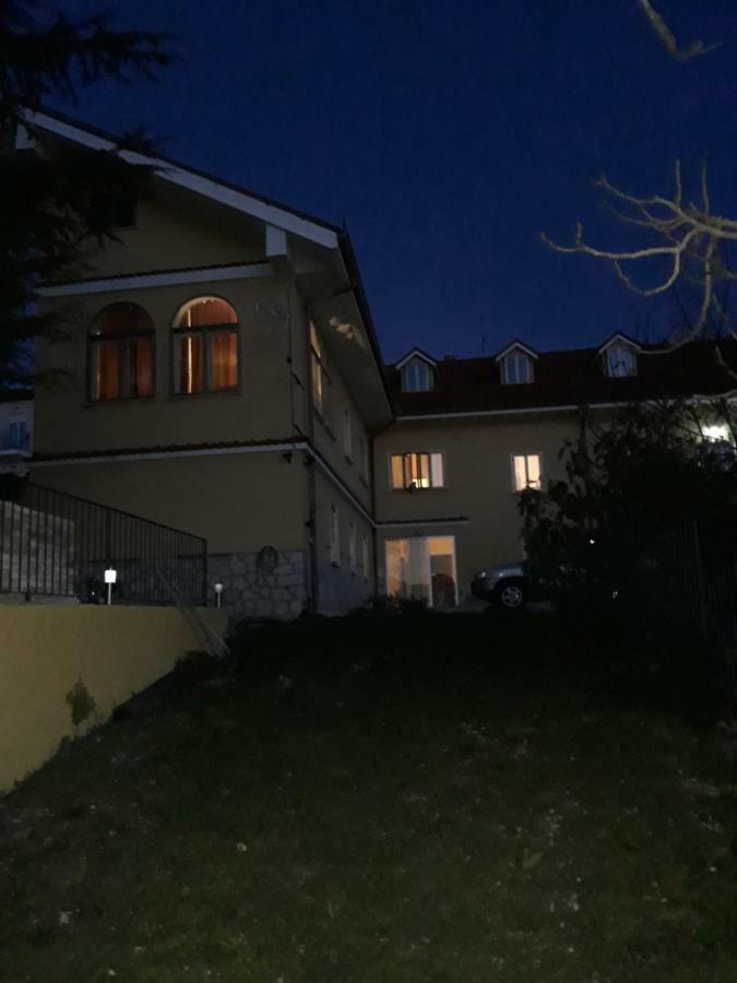 Апартаменты A Casa Di Fede Л'Акуила Экстерьер фото